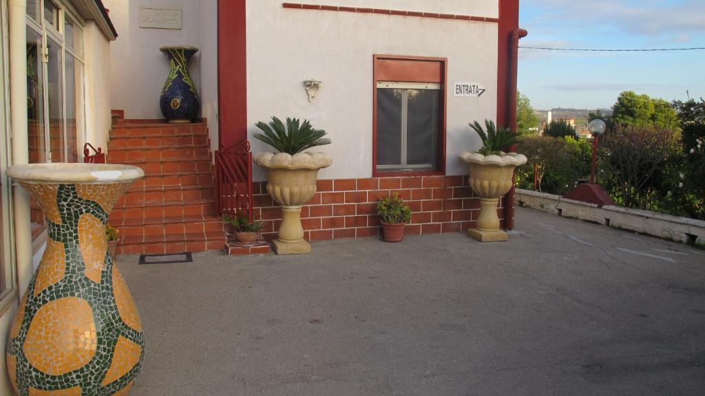 Paradiso Bed & Breakfast Grotte (Sicily)